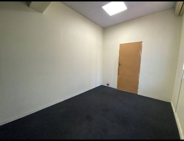 88M² OFFICE TO LET IN PAARDEN EILAND